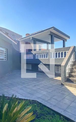Casa à venda com 275m², 3 quartos e 3 vagas Casa à venda com 275m², 3 quartos e 3 vagasQuintal