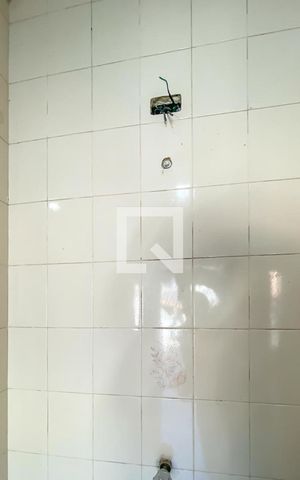 Casa à venda com 275m², 3 quartos e 3 vagas Casa à venda com 275m², 3 quartos e 3 vagasBanheiro de Serviço
