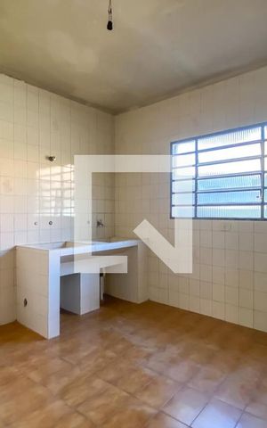 Casa à venda com 275m², 3 quartos e 3 vagas Casa à venda com 275m², 3 quartos e 3 vagasÁrea de Serviço