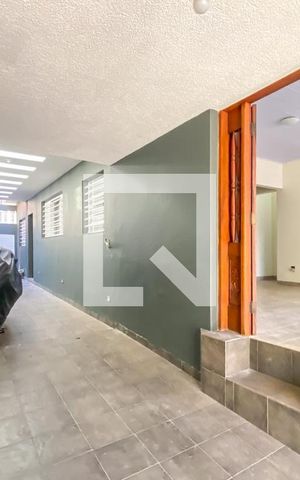 Casa à venda com 275m², 3 quartos e 3 vagas Casa à venda com 275m², 3 quartos e 3 vagasGaragem
