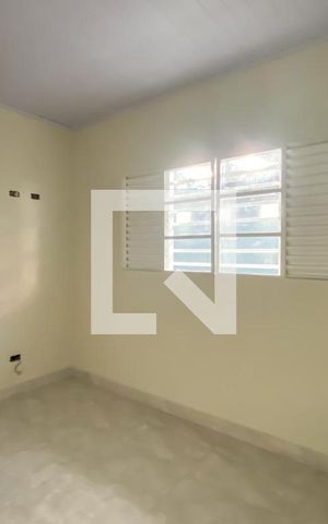 Casa à venda com 275m², 3 quartos e 3 vagas Casa à venda com 275m², 3 quartos e 3 vagasQuarto 2
