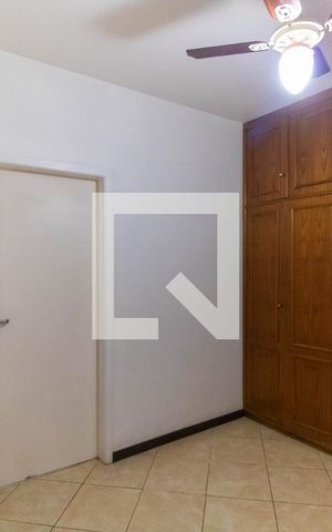 Casa de condomínio à venda com 450m², 5 quartos e 2 vagas Casa de condomínio à venda com 450m², 5 quartos e 2 vagasSuíte 1