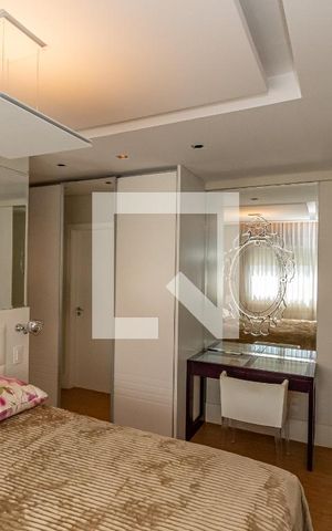 Apartamento à venda com 340m², 4 quartos e 4 vagas Apartamento à venda com 340m², 4 quartos e 4 vagasSuite 4