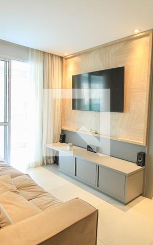 Apartamento à venda com 82m², 3 quartos e 1 vaga Apartamento à venda com 82m², 3 quartos e 1 vagaSala