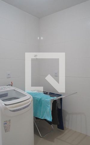 Casa à venda com 197m², 3 quartos e 3 vagas Casa à venda com 197m², 3 quartos e 3 vagasÁrea de Serviço