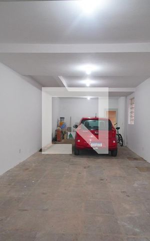 Casa à venda com 197m², 3 quartos e 3 vagas Casa à venda com 197m², 3 quartos e 3 vagasGaragem