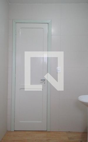 Casa à venda com 197m², 3 quartos e 3 vagas Casa à venda com 197m², 3 quartos e 3 vagasBanheiro