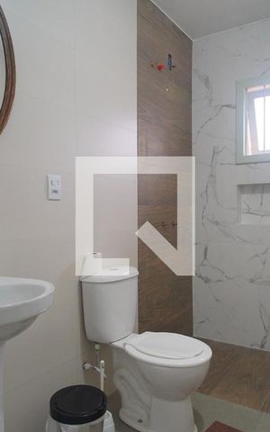 Casa à venda com 197m², 3 quartos e 3 vagas Casa à venda com 197m², 3 quartos e 3 vagasBanheiro da Suíte