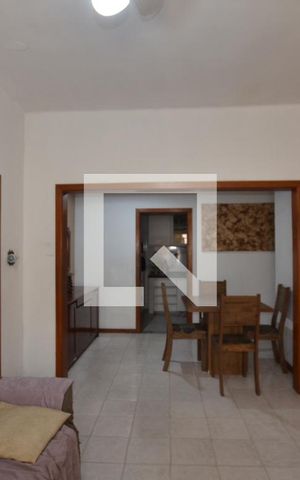Apartamento para alugar com 160m², 4 quartos e sem vagaSala