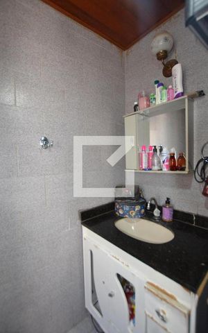 Apartamento para alugar com 160m², 4 quartos e sem vagaBanheiro da Suíte