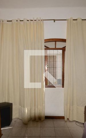 Apartamento para alugar com 160m², 4 quartos e sem vagaSala