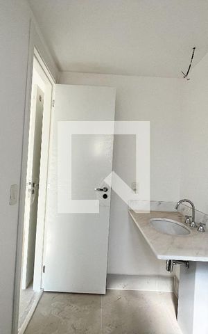 Apartamento à venda com 96m², 2 quartos e 2 vagasBanheiro da Suíte 2