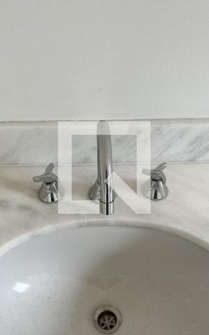 Apartamento à venda com 96m², 2 quartos e 2 vagasBanheiro da Suíte 2