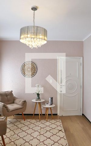 Casa à venda com 320m², 3 quartos e 3 vagas Casa à venda com 320m², 3 quartos e 3 vagasSala