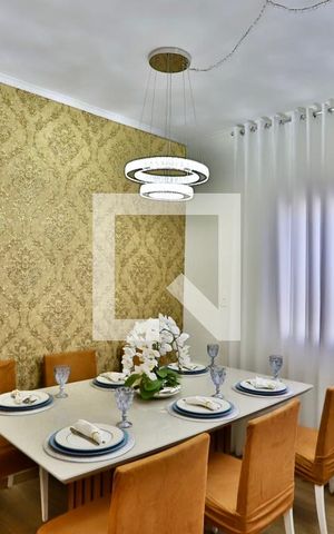 Casa à venda com 320m², 3 quartos e 3 vagas Casa à venda com 320m², 3 quartos e 3 vagasSala de Jantar