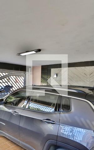 Casa à venda com 320m², 3 quartos e 3 vagas Casa à venda com 320m², 3 quartos e 3 vagasGaragem