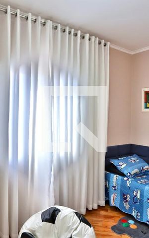 Casa à venda com 320m², 3 quartos e 3 vagas Casa à venda com 320m², 3 quartos e 3 vagasQuarto 3