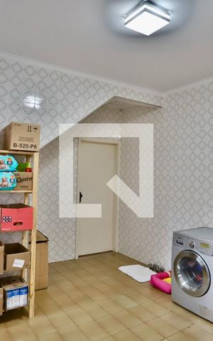 Casa à venda com 320m², 3 quartos e 3 vagas Casa à venda com 320m², 3 quartos e 3 vagasLavanderia