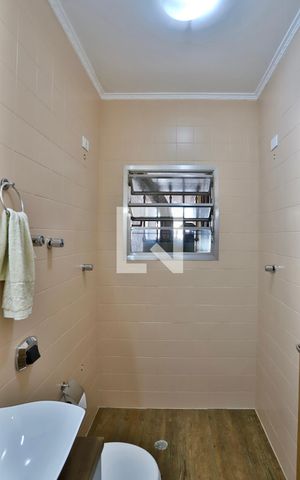 Casa à venda com 320m², 3 quartos e 3 vagas Casa à venda com 320m², 3 quartos e 3 vagasBanheiro do escritório