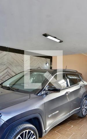 Casa à venda com 320m², 3 quartos e 3 vagas Casa à venda com 320m², 3 quartos e 3 vagasGaragem