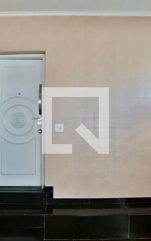 Casa à venda com 320m², 3 quartos e 3 vagas Casa à venda com 320m², 3 quartos e 3 vagasEntrada