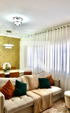 Casa à venda com 320m², 3 quartos e 3 vagas Casa à venda com 320m², 3 quartos e 3 vagasSala de TV