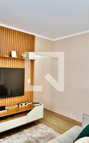 Casa à venda com 320m², 3 quartos e 3 vagas Casa à venda com 320m², 3 quartos e 3 vagasSala de TV