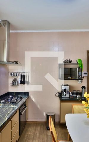Casa à venda com 320m², 3 quartos e 3 vagas Casa à venda com 320m², 3 quartos e 3 vagasCozinha