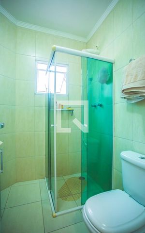 Casa à venda com 250m², 3 quartos e 7 vagas Casa à venda com 250m², 3 quartos e 7 vagasBanheiro Suíte