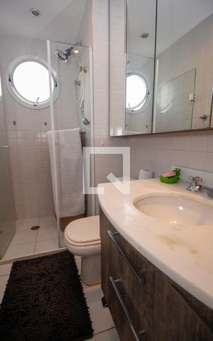 Apartamento à venda com 173m², 3 quartos e 3 vagasBanheiro do Quarto 2