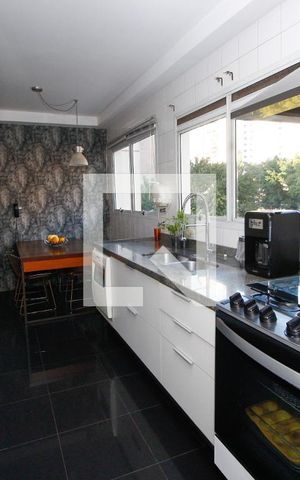 Apartamento à venda com 173m², 3 quartos e 3 vagasCozinha