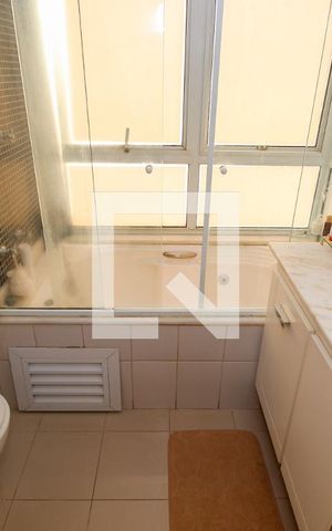 Apartamento à venda com 173m², 3 quartos e 3 vagasBanheiro da Suíte