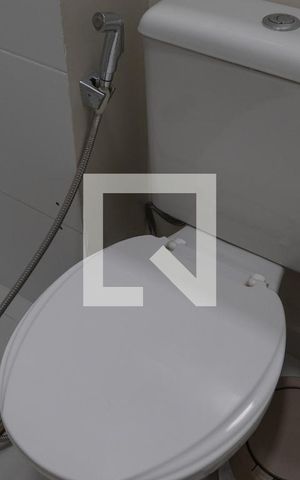 Apartamento à venda com 68m², 2 quartos e 2 vagas Apartamento à venda com 68m², 2 quartos e 2 vagasBanheiro da Suíte