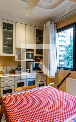 Apartamento para alugar com 186m², 4 quartos e 3 vagasCopa
