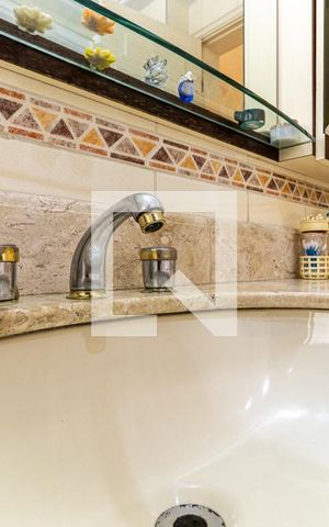 Apartamento para alugar com 186m², 4 quartos e 3 vagasBanheiro da Suíte 3