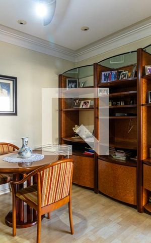 Apartamento para alugar com 186m², 4 quartos e 3 vagasQuarto