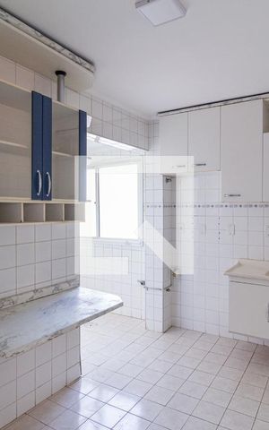 Apartamento à venda com 70m², 2 quartos e 1 vagaCozinha e área de serviço