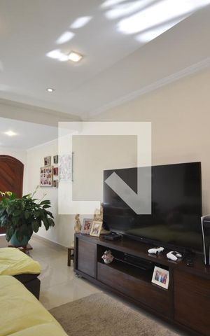 Casa à venda com 125m², 3 quartos e 2 vagasSala