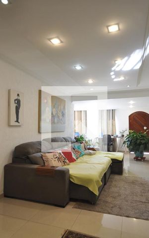 Casa à venda com 125m², 3 quartos e 2 vagasSala