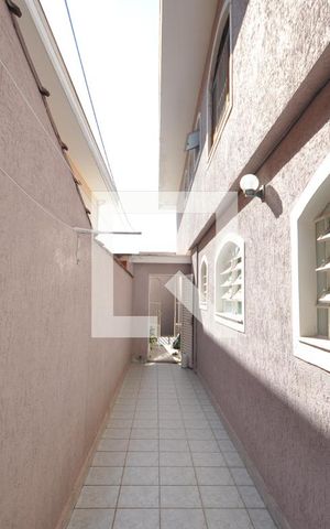 Casa à venda com 125m², 3 quartos e 2 vagasCorredor