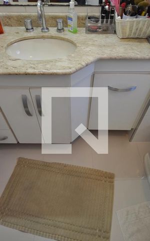Casa à venda com 125m², 3 quartos e 2 vagasBanheiro do Quarto Suíte