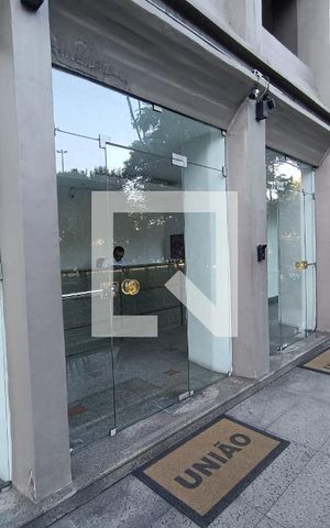 Apartamento à venda com 125m², 3 quartos e 1 vagaFachada com cartaz QA