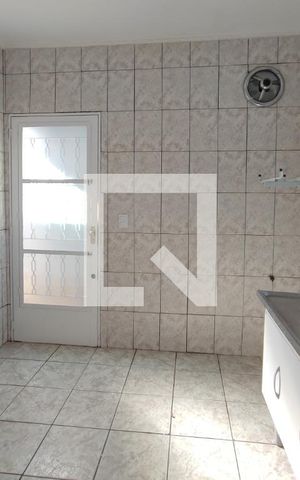 Casa à venda com 300m², 3 quartos e 3 vagas Casa à venda com 300m², 3 quartos e 3 vagasCozinha