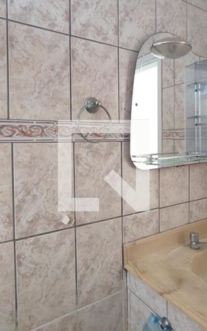 Casa à venda com 300m², 3 quartos e 3 vagas Casa à venda com 300m², 3 quartos e 3 vagasBanheiro Social