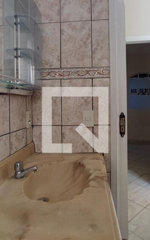 Casa à venda com 300m², 3 quartos e 3 vagas Casa à venda com 300m², 3 quartos e 3 vagasBanheiro Social
