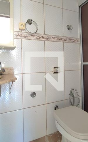 Casa à venda com 300m², 3 quartos e 3 vagas Casa à venda com 300m², 3 quartos e 3 vagasBanheiro Suíte 1