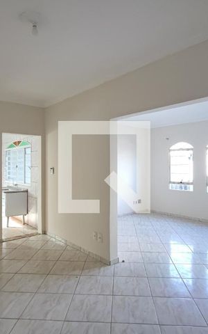Casa à venda com 300m², 3 quartos e 3 vagas Casa à venda com 300m², 3 quartos e 3 vagasSala de Jantar