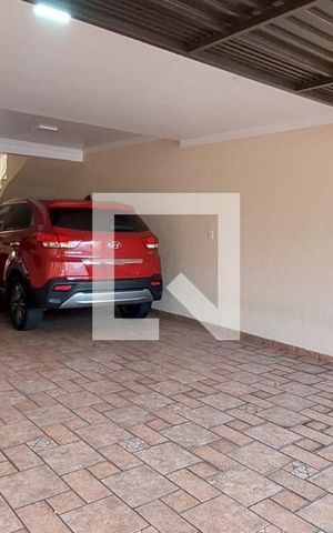 Casa à venda com 299m², 3 quartos e 5 vagas Casa à venda com 299m², 3 quartos e 5 vagasGaragem