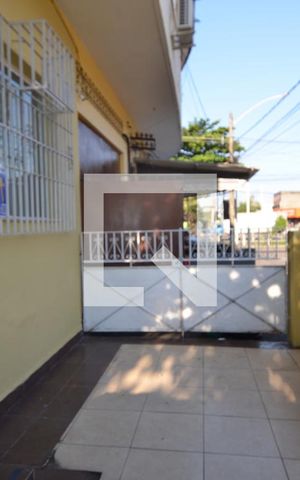 Casa para alugar com 60m², 2 quartos e 1 vagaQuintal