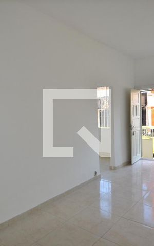Casa para alugar com 60m², 2 quartos e 1 vagaSala